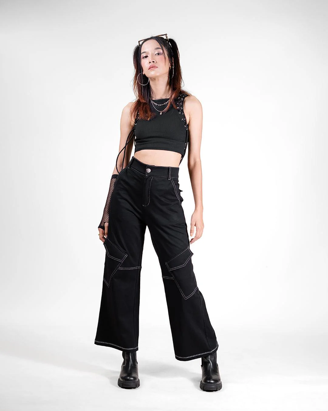 Acubi Style Tilted Pockets Baggy Womens Cargo In Black - Image 3