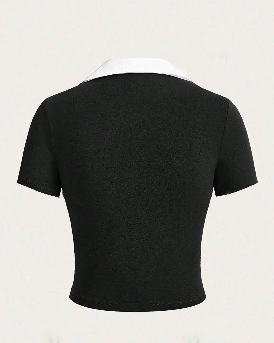 Fitted Knit Collared V Neck Short Sleeve Crop Top in Black And White - Image 3