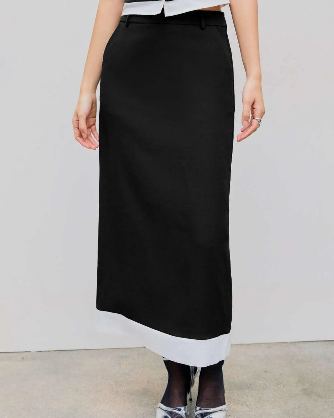 Contrasting Binding Single Breasted Waistcoat & High Waist Maxi Skirt - Image 5