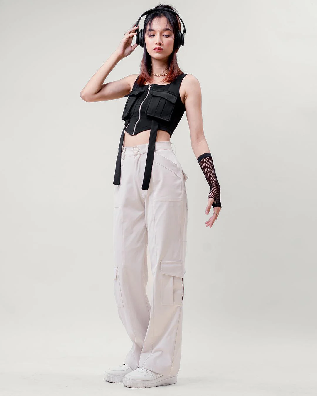 Double Pockets Trending Y2K Cargos In Offwhite - Image 3