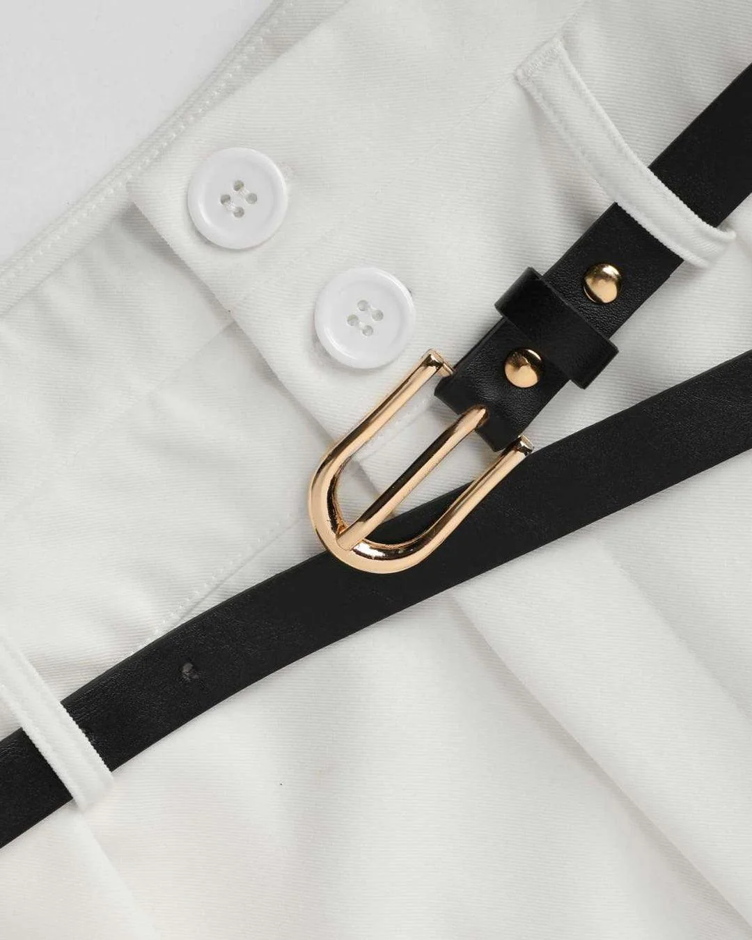 High Waist Pleated Trousers In White - Image 4