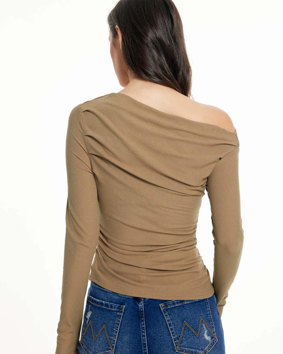 Solid Asymmetrical Neck Ruched Long Sleeve Brown Top - Image 4