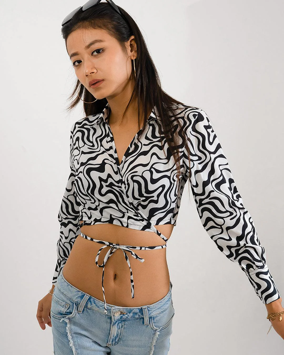 Zig zag print tie around full sleeve shirt - Image 4